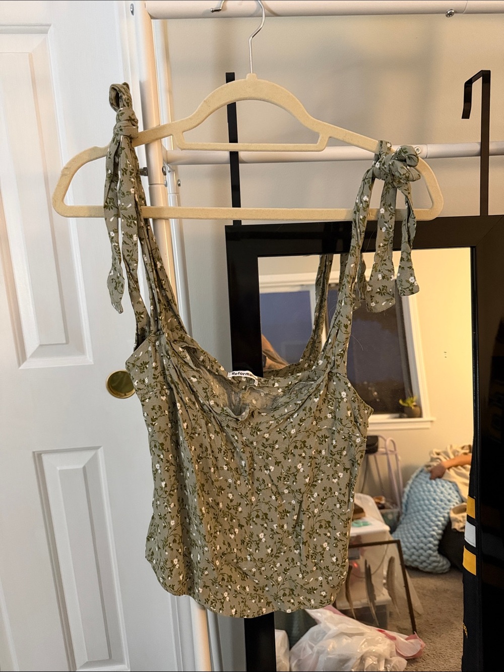 Size 4 reformation ellora tie side top